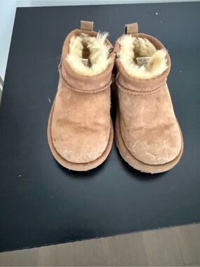 UGG Kids Chestnut Suede Shearling Boots